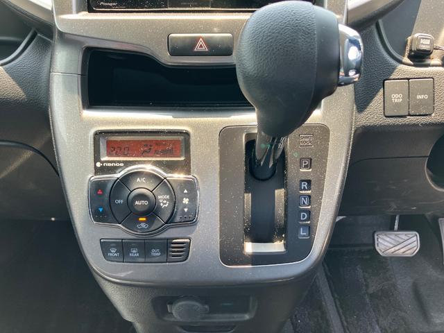 1000205A30260611W00106.jpg