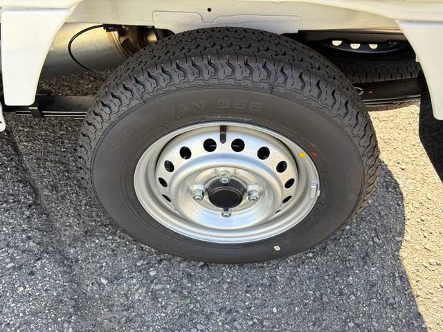 0705429A30261009W00212.jpg