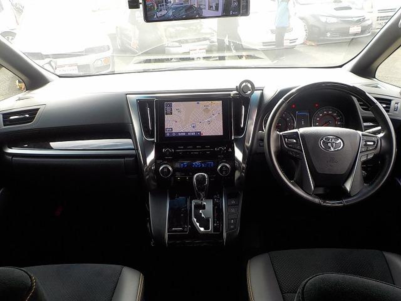 2021 Toyota Vellfire, photo 1 of 1