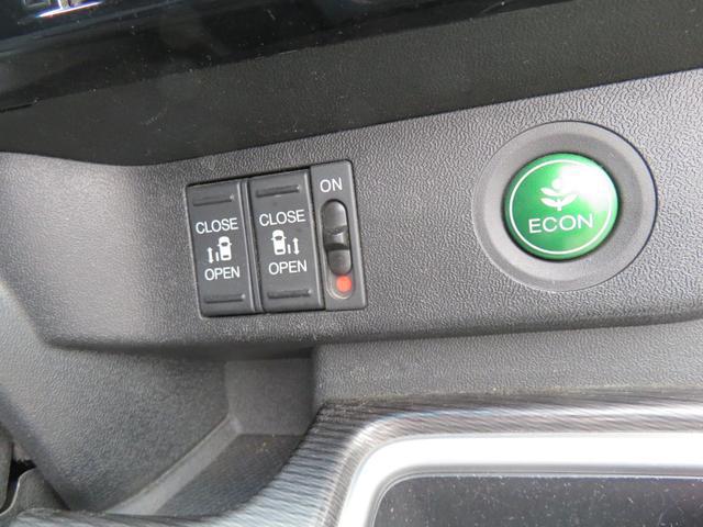 0704089A30260318W00714.jpg