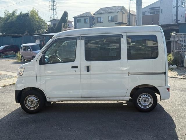 0510783A30261018W01904.jpg