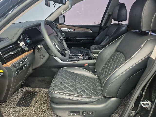 6081500742R11.jpg