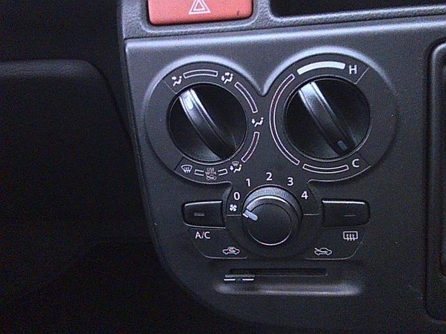 1100943A30260404W00112.jpg