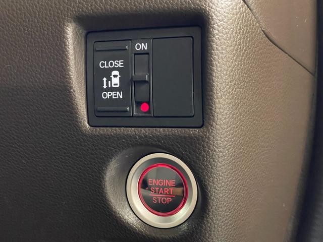 1161052A30261008W00105.jpg