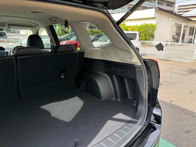 1200016A30260606W00110.jpg