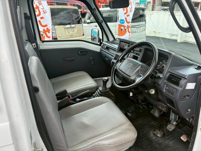1201438A30260611W00210.jpg