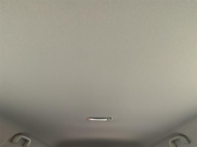 0561155A30260831W00411.jpg