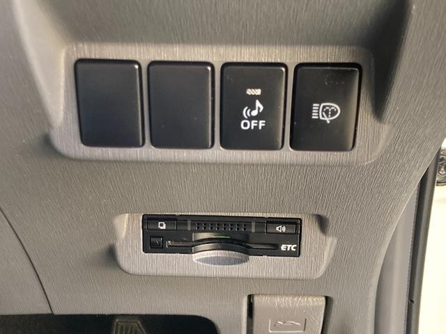 0220006A30261009W00113.jpg