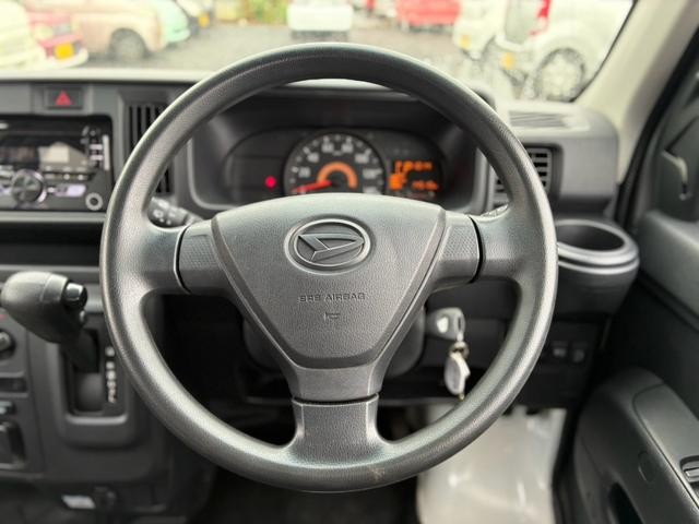 0403511A30261005W00214.jpg