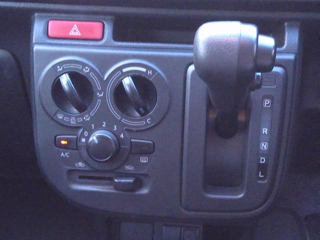 0400396A30261003W00204.jpg