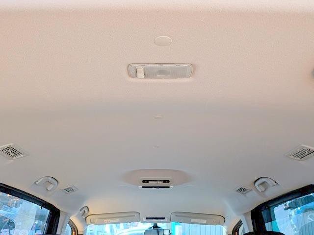 0560069A30260928W00210.jpg