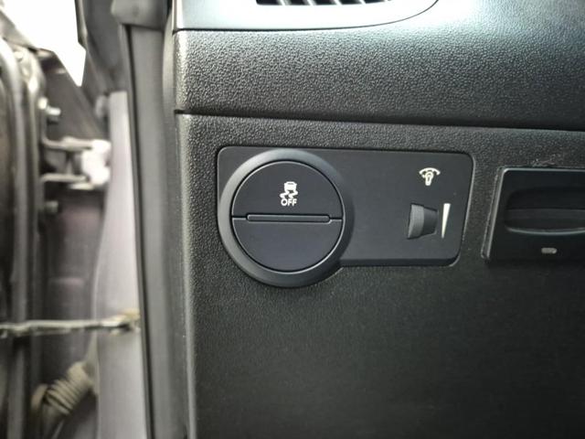 6051000882R18.jpg