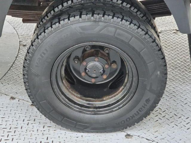 6041001557R19.jpg