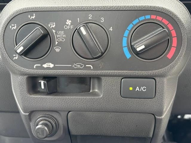 0840088A30260924W00112.jpg