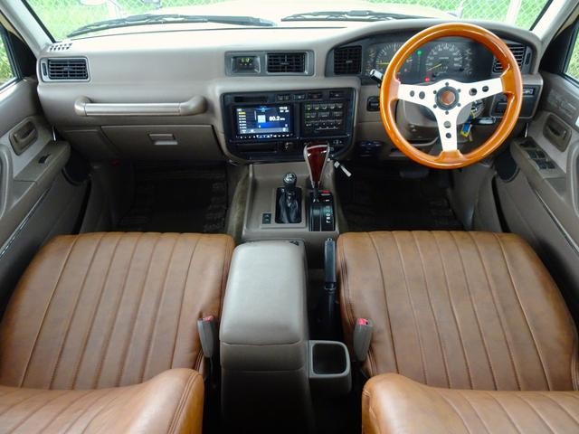 0730175A30260828W00104.jpg
