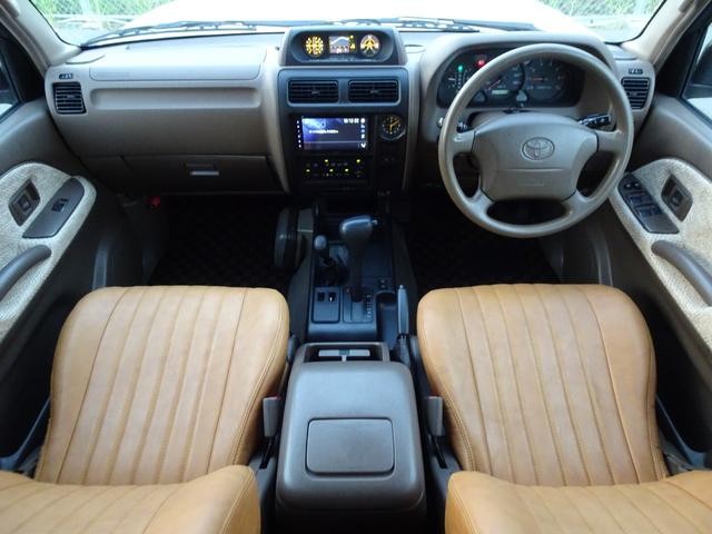 0730175A30260831W00104.jpg
