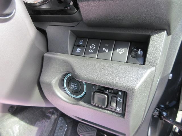 0700145A30261022W00119.jpg