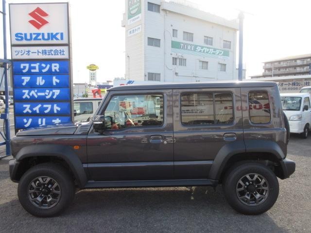 0700145A30261022W00206.jpg