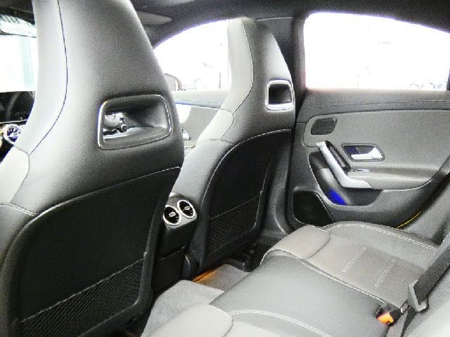 0918f10308d2fa3911f179050b732bd8.jpg