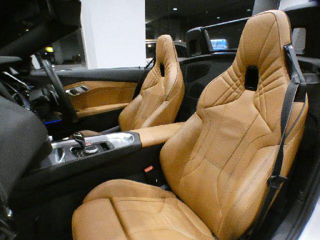 e9f404a20bb9471b74dc5051148ebe54.jpg