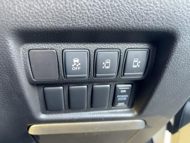 0204178A30261008W00407.jpg