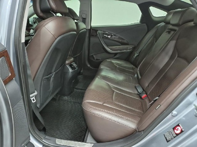 6081000408R12.jpg