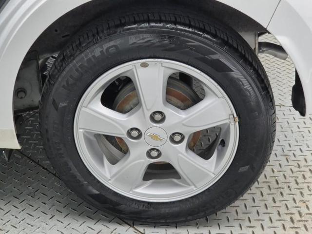 5111002853R19.jpg