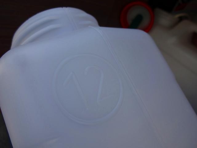 0504162A30261021W00106.jpg
