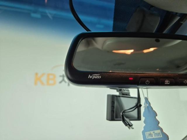 6011000597R17.jpg