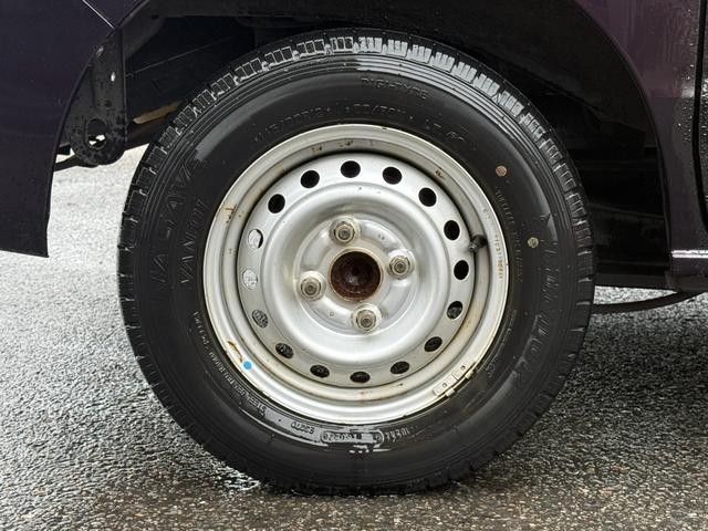 0509024A30261004W00318.jpg