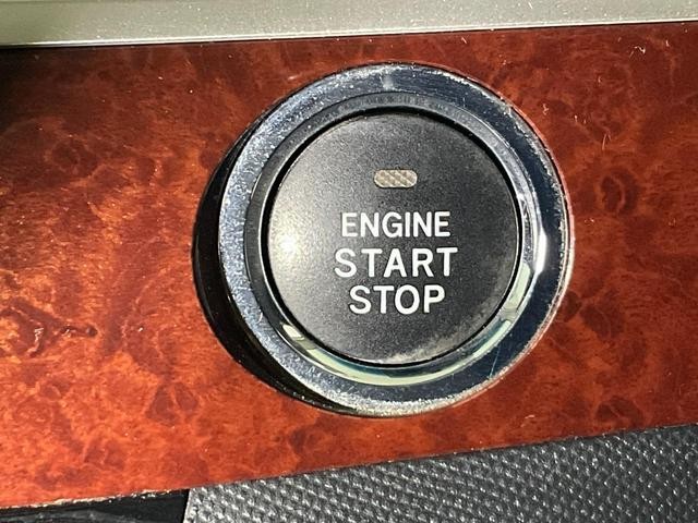 0504839A30260325W00218.jpg