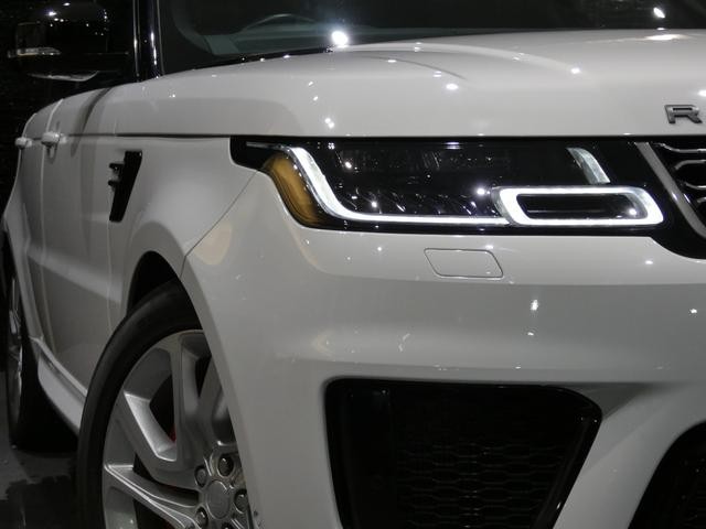 9700259A30261014W00302.jpg