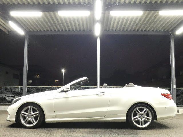 e23201c2c4b24d2614b87ee7bcd676a8.jpg