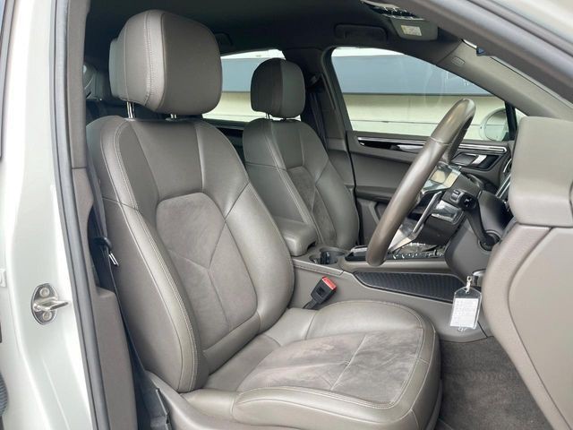 884ce6428a3db464f3523ce5f5927f97.jpg