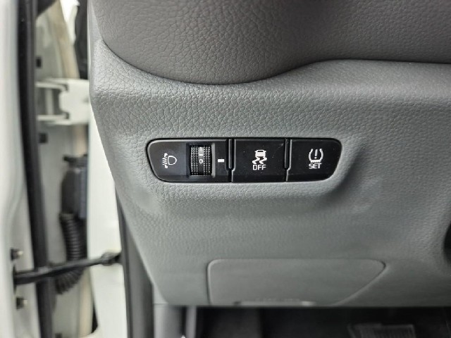 6061000652R14.jpg