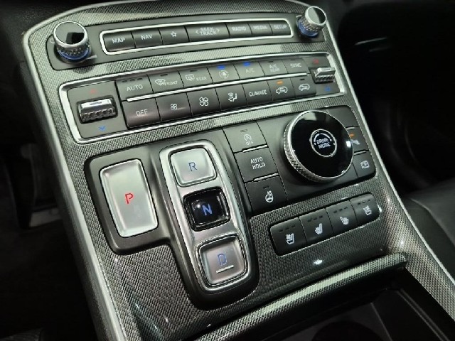 6081000983R8.jpg