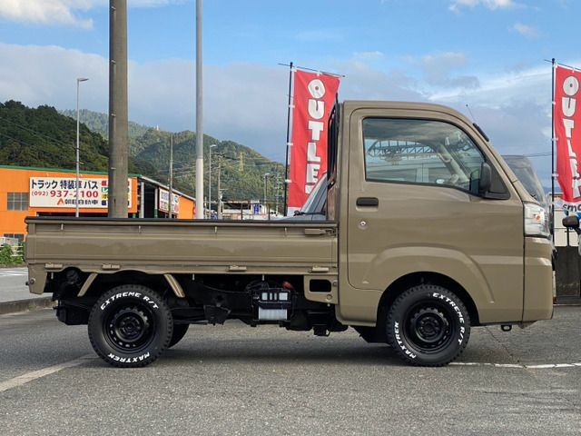 f51be51b510bed8d780e0ffd13d42779.jpg