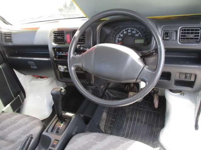 0840207A30260511W00215.jpg