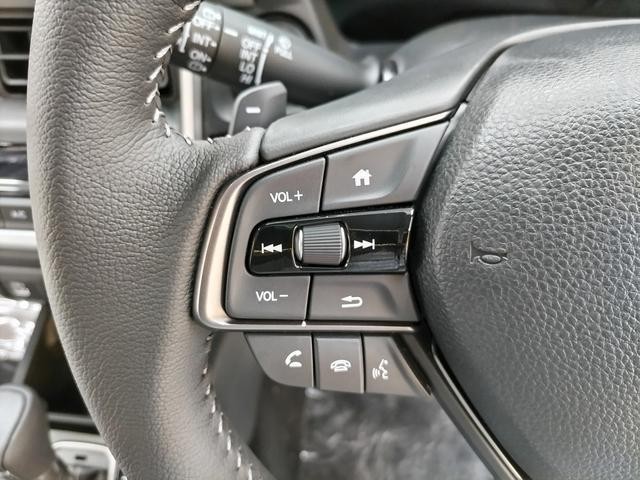 2506288A30240911W00114.jpg