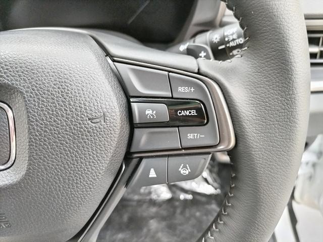 2506288A30240911W00115.jpg