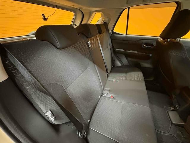 0704802A30261022W00719.jpg