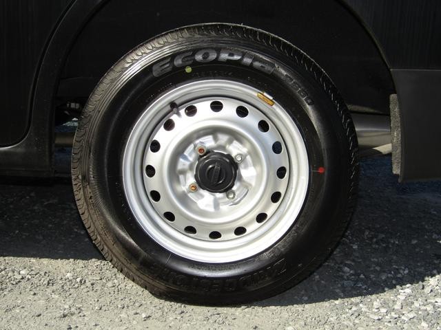 0403269A30261006W00515.jpg
