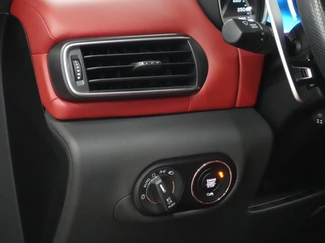 0457e20218eeac5544bc38bcf40bd58e.jpg