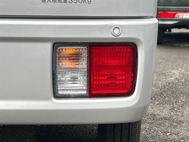0403435A30261008W01512.jpg