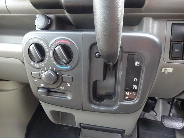 0900002A30261008W00205.jpg