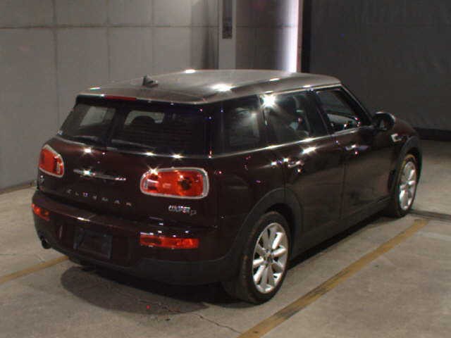 2d967e379650bbad4e36bc2edf8d2823.jpg