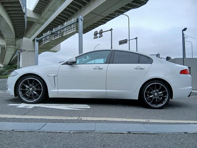 9572574A30260622W00106.jpg