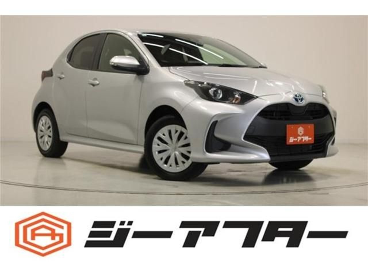 2024 Toyota Yaris, photo 1 of 1