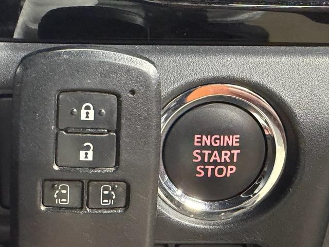 0700675A30261029W00113.jpg