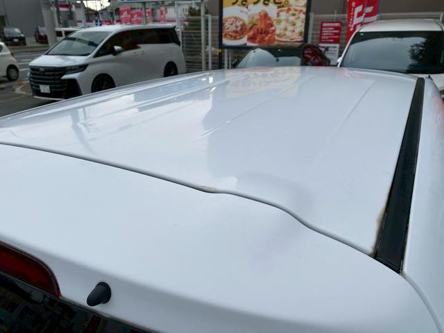 0708915A30260130W00112.jpg